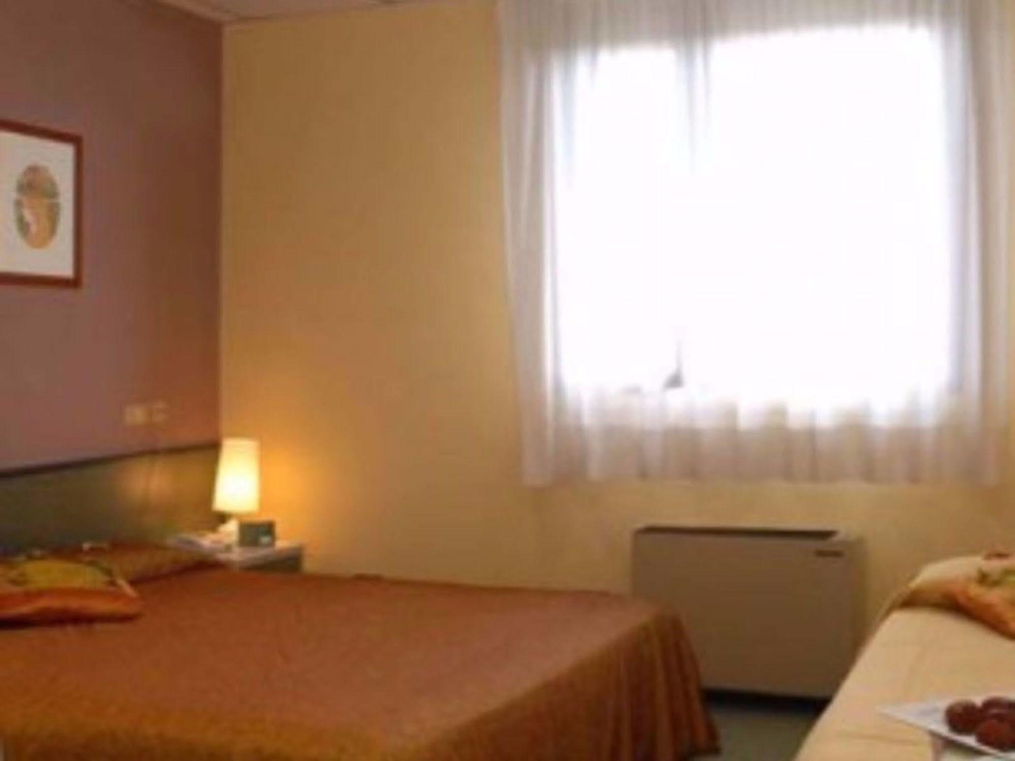 Thp Bologna Hotell Carteria di Sesto Rastignano Eksteriør bilde
