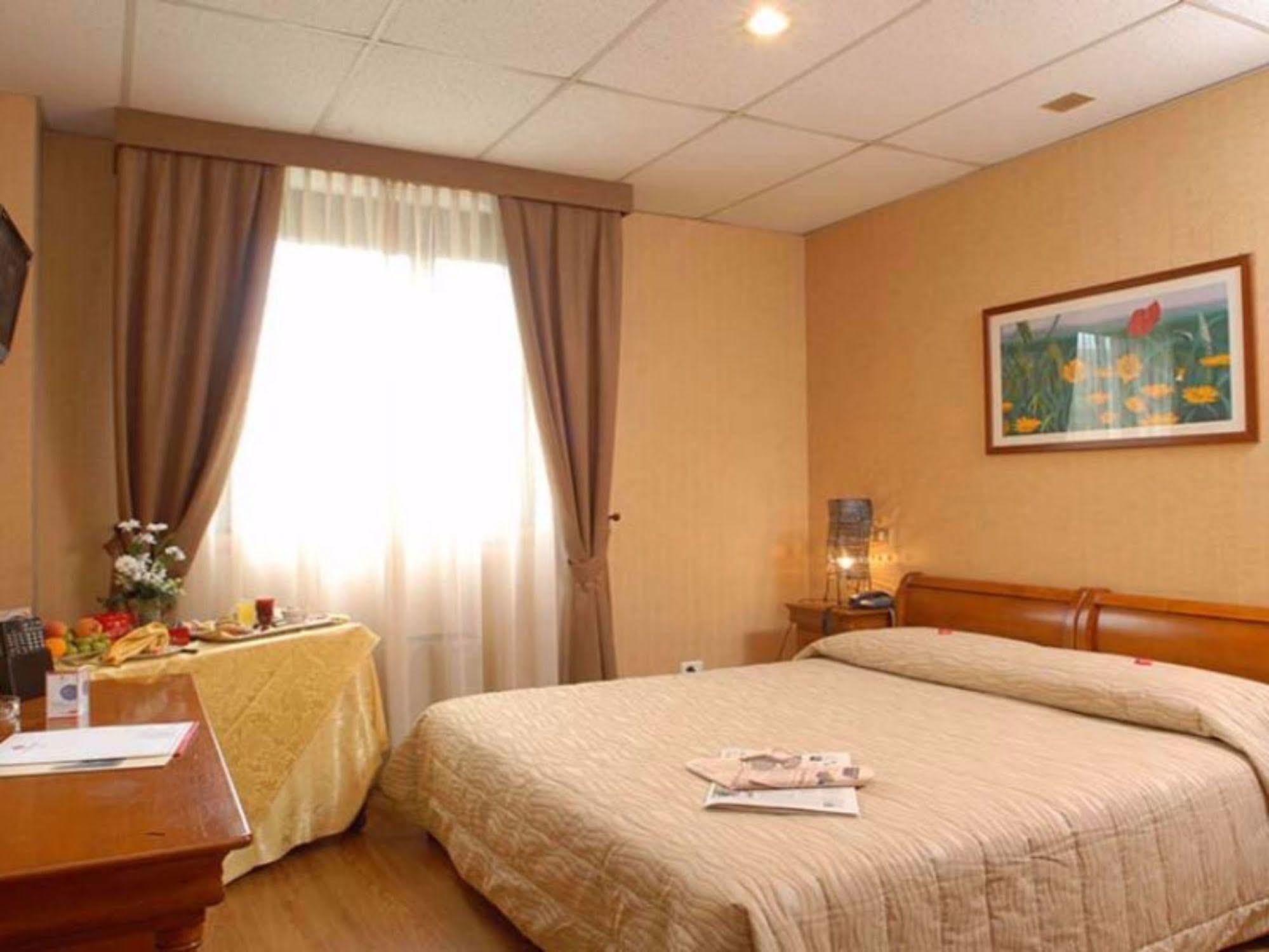 Thp Bologna Hotell Carteria di Sesto Rastignano Eksteriør bilde